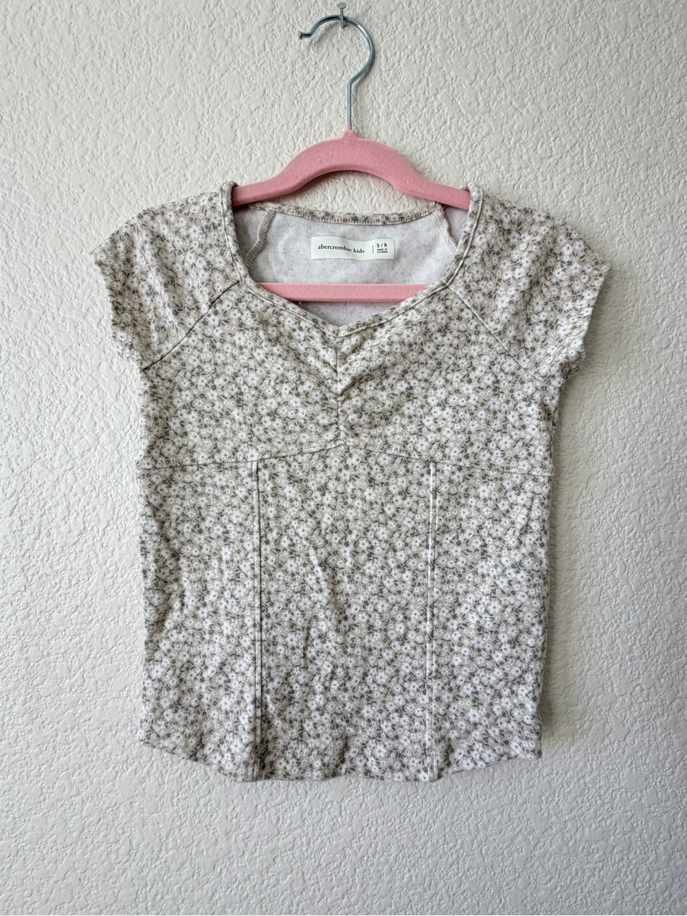 Abercrombie & Fitch Girls Cream Floral Cotton shirt size 5/6 EUC